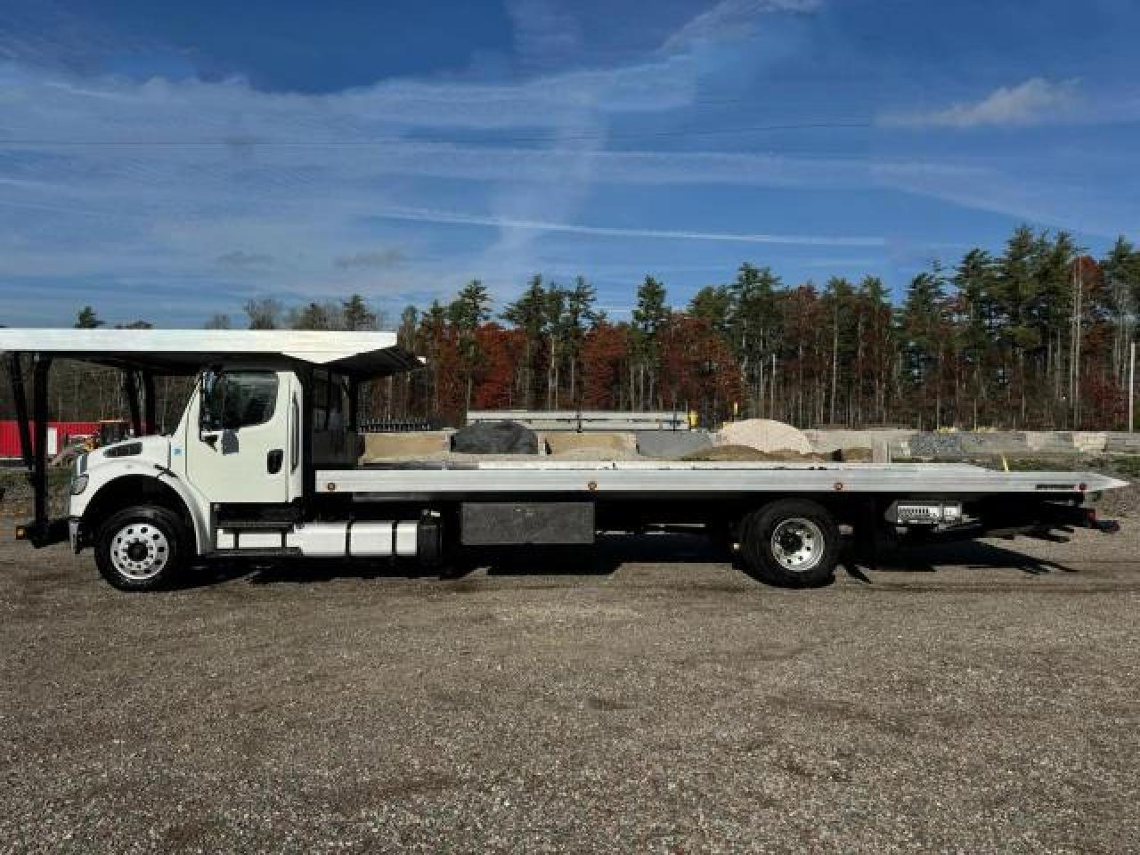 Lot #3284610350 2017 FREIGHTLINER M2 106 MED