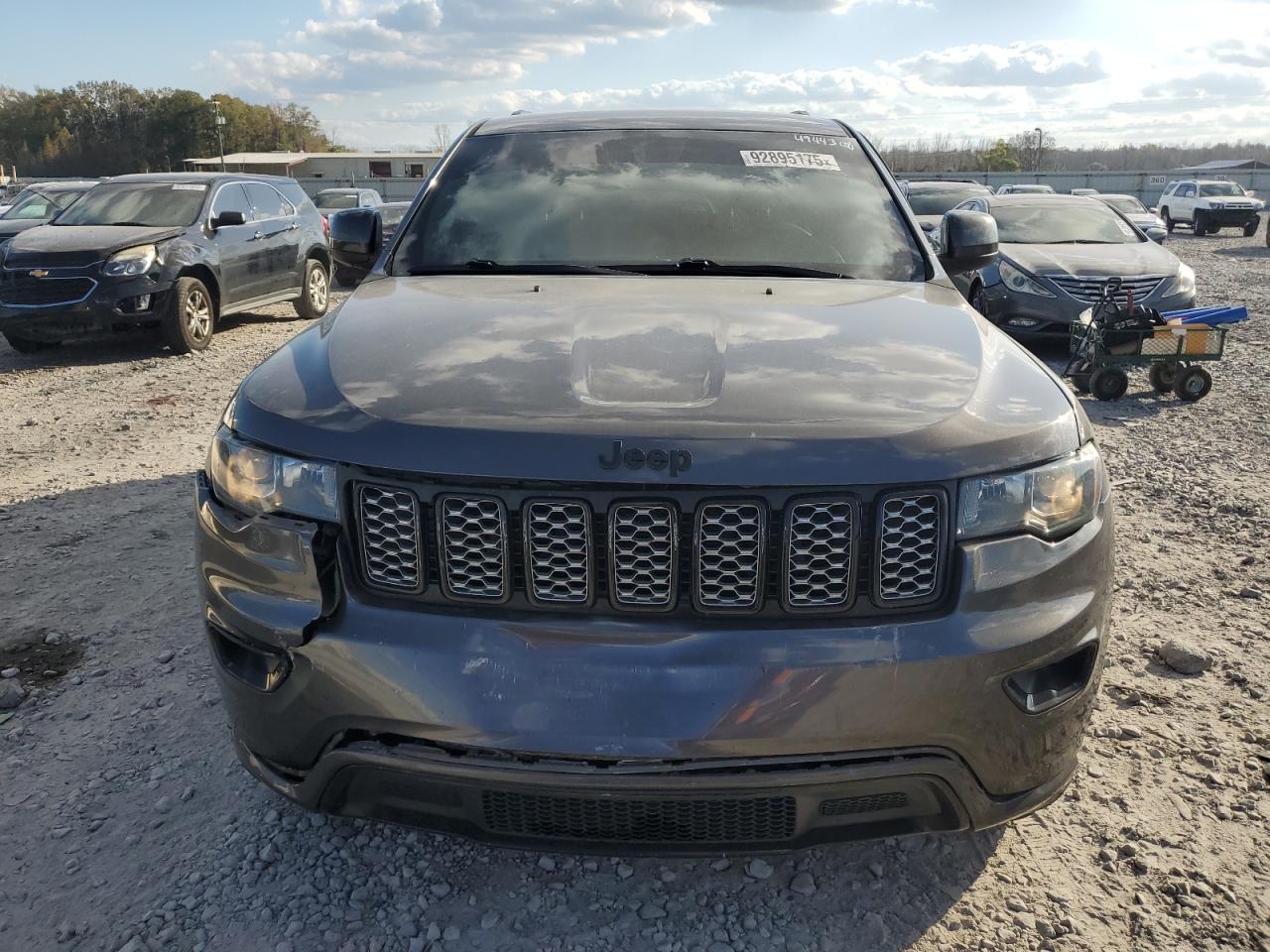 JEEP GRAND CHEROKEE LAREDO