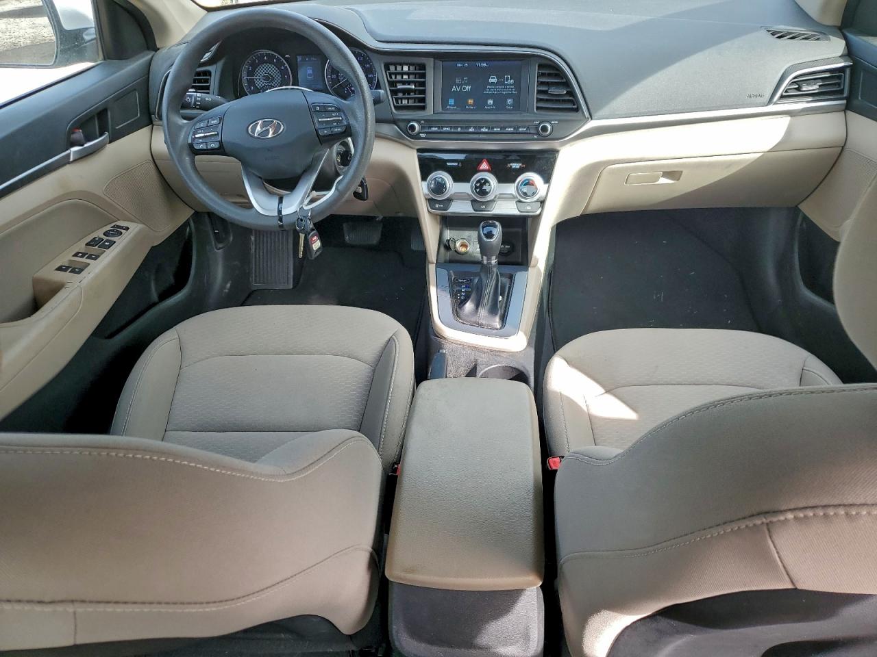 HYUNDAI ELANTRA SEL