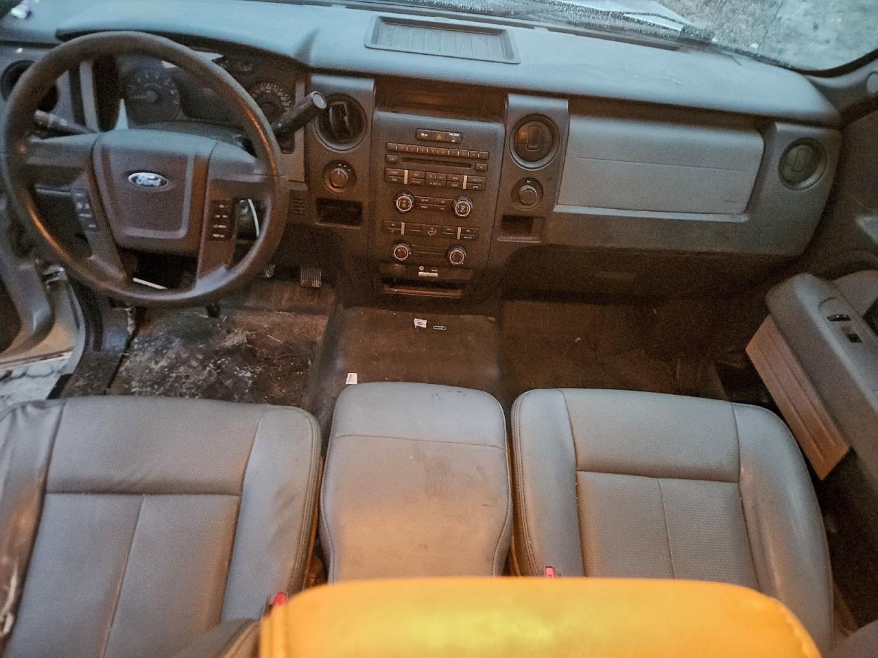 FORD F-150 SUPER CAB