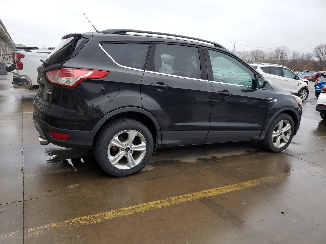 FORD ESCAPE SE