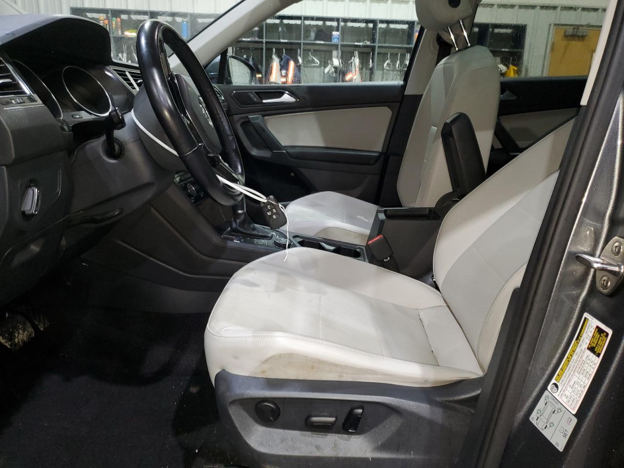 VOLKSWAGEN TIGUAN SE