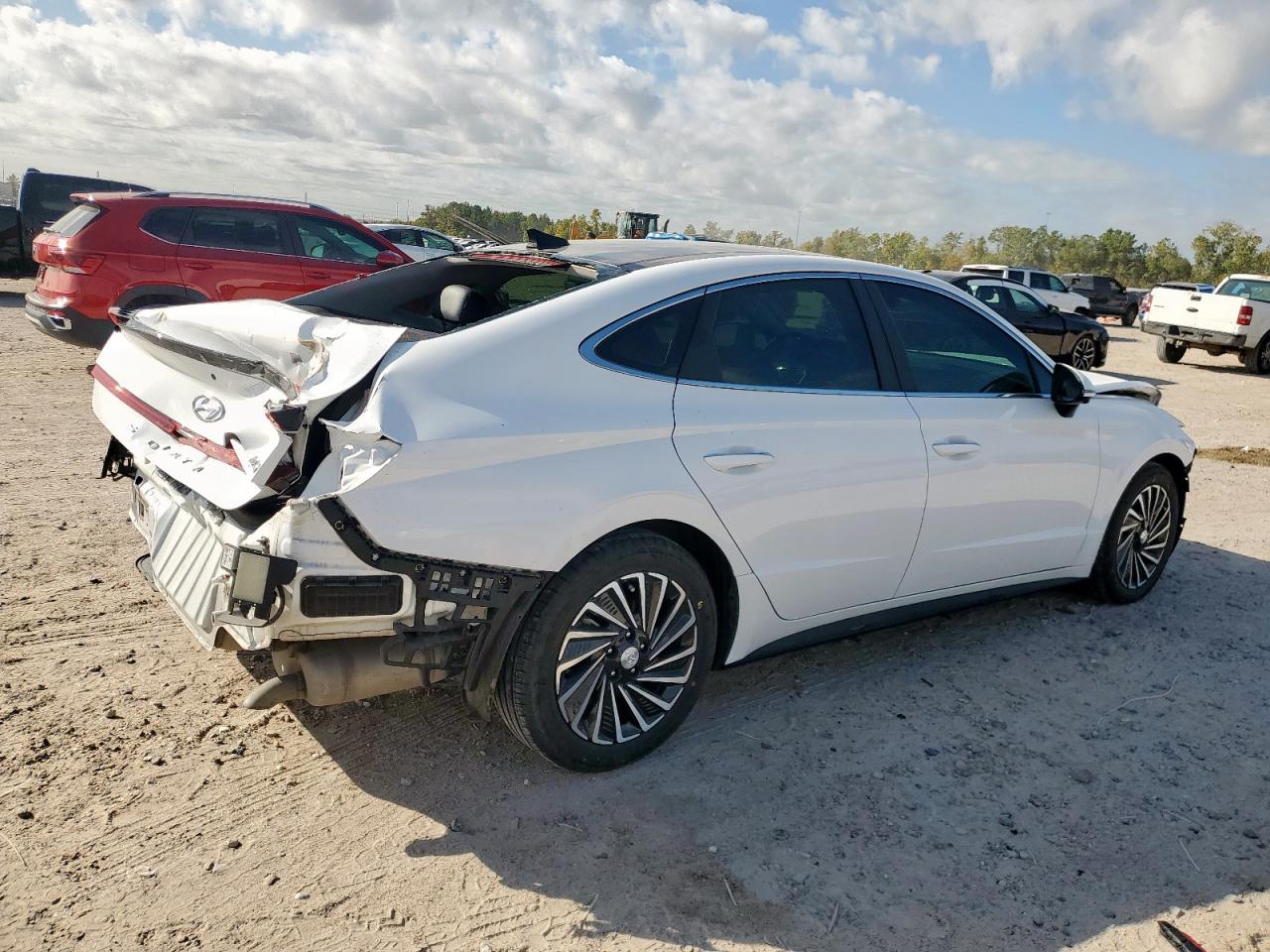 HYUNDAI SONATA HYBRID