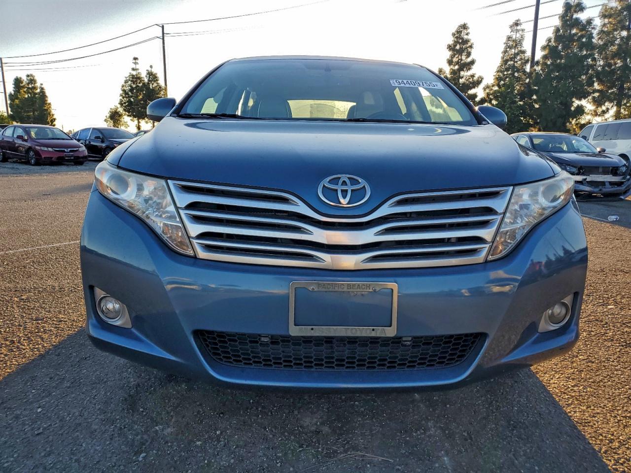 TOYOTA VENZA LE