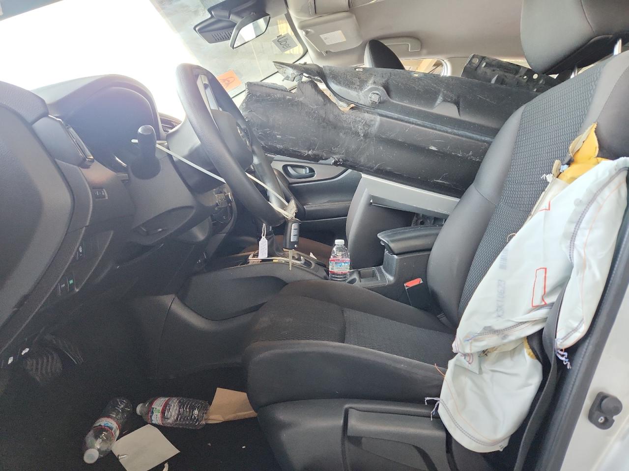 NISSAN ROGUE SPORT S