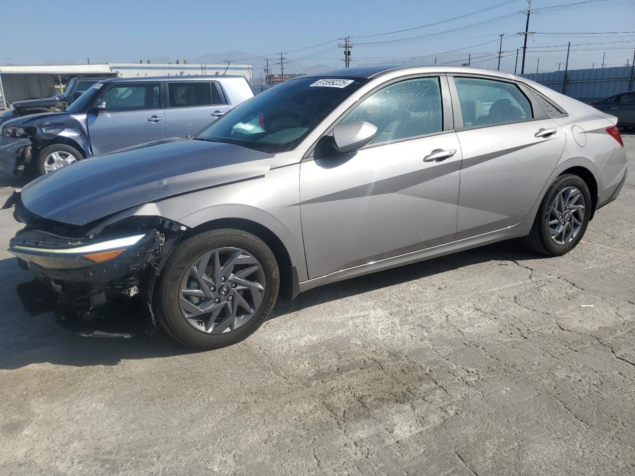 HYUNDAI ELANTRA BLUE