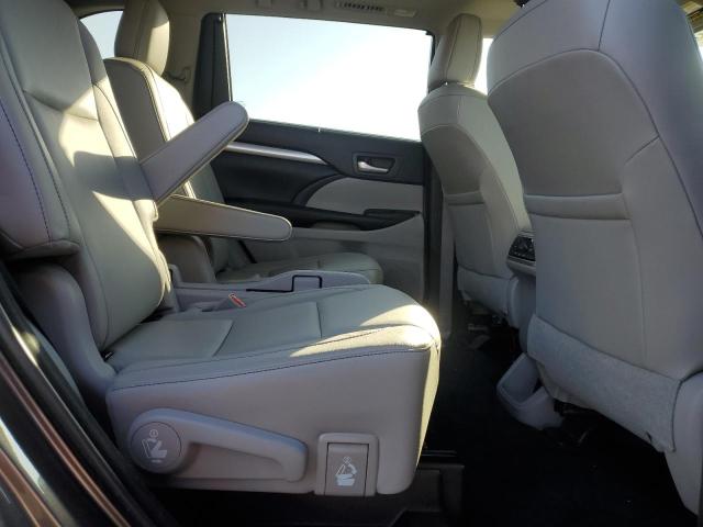 2017 TOYOTA HIGHLANDER #3305479100