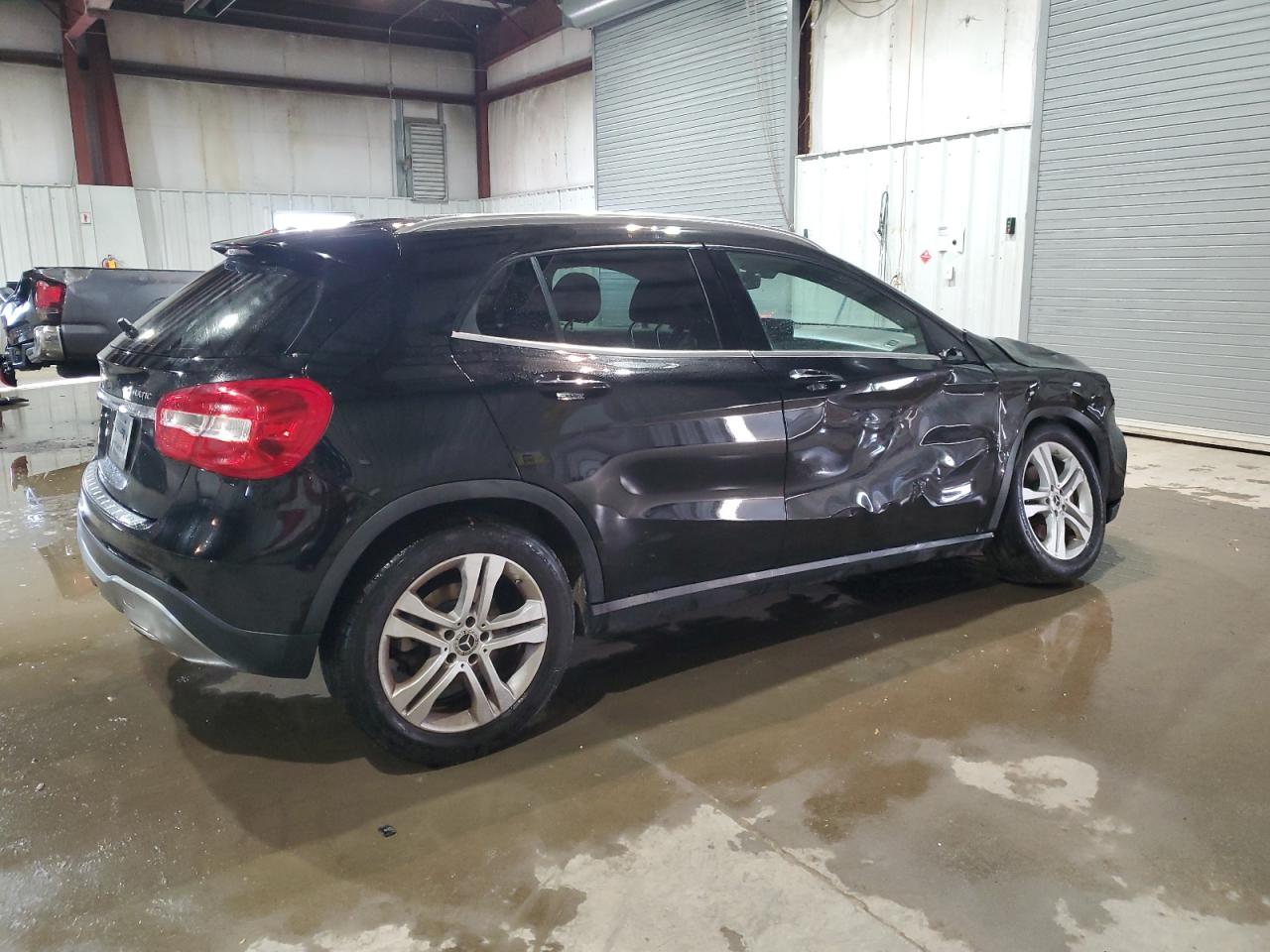 MERCEDES-BENZ GLA-CLASS 250 4MATIC