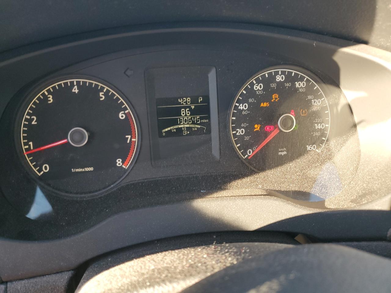 VOLKSWAGEN JETTA BASE