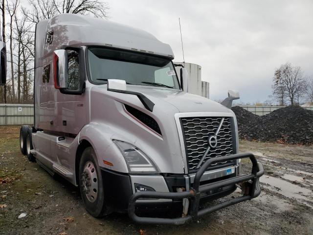 Global Auto Auctions: 2020 VOLVO VNL