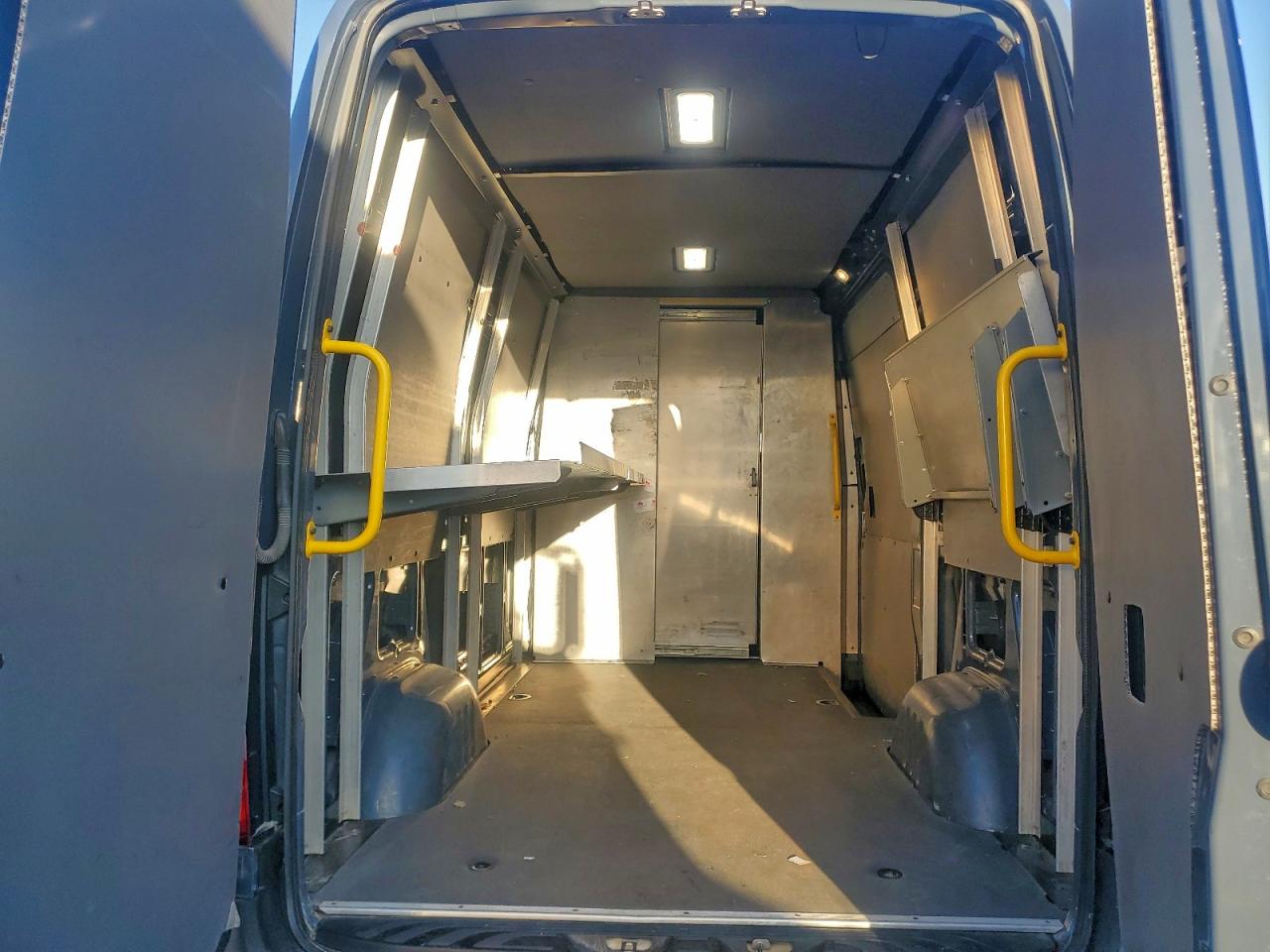 Lot #3310427972 2019 MERCEDES-BENZ SPRINTER 2