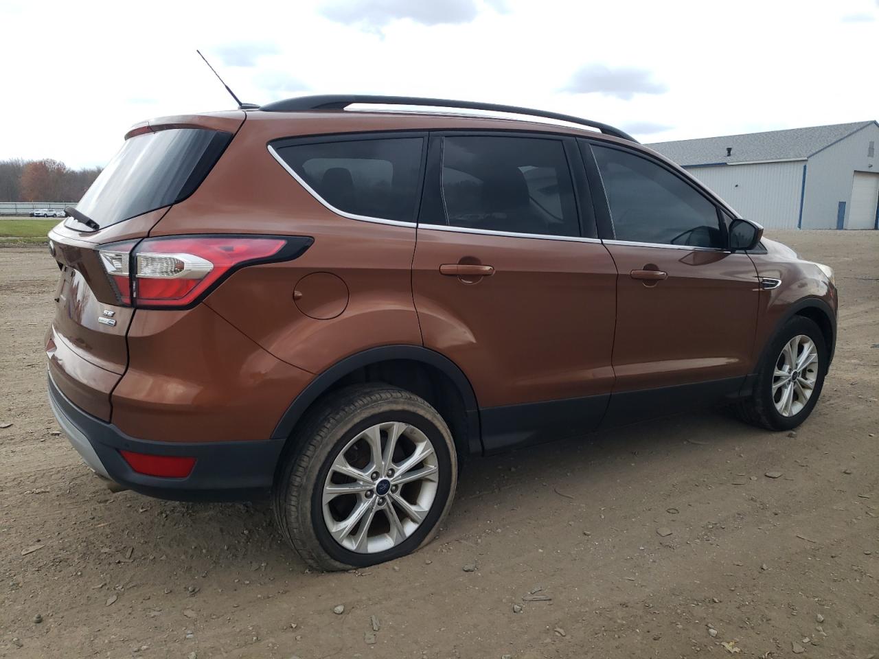 FORD ESCAPE SE