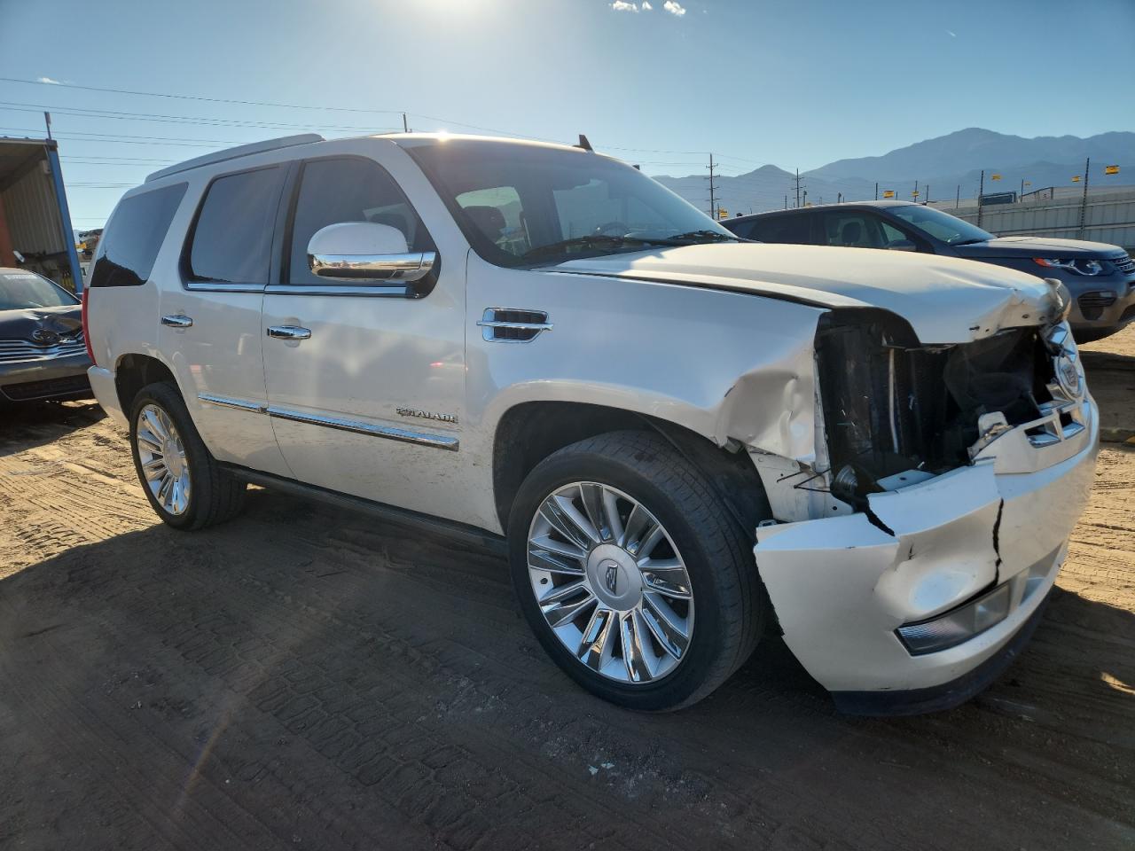 CADILLAC ESCALADE PREMIUM