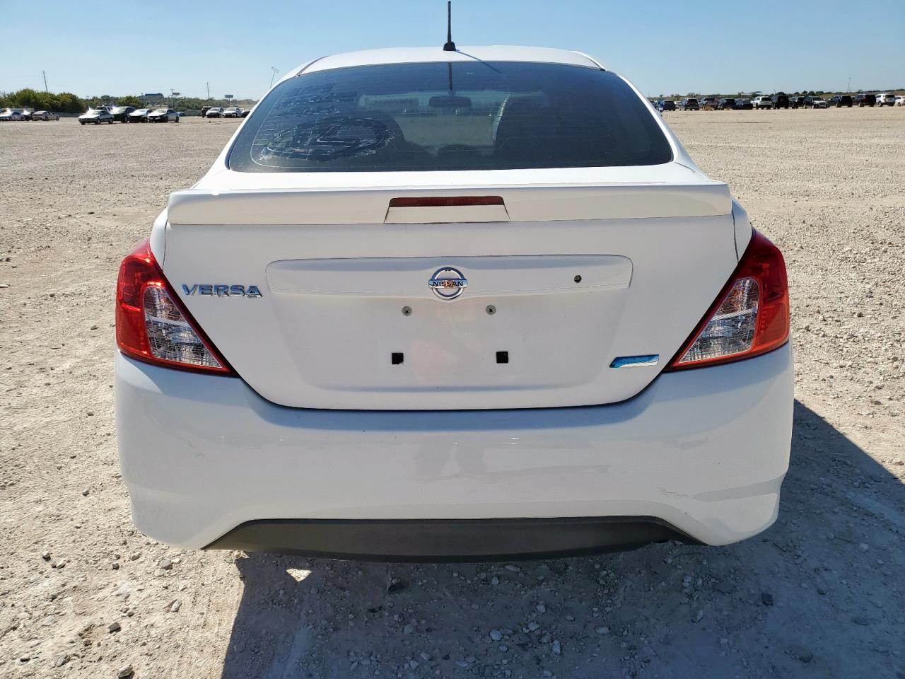 NISSAN VERSA S