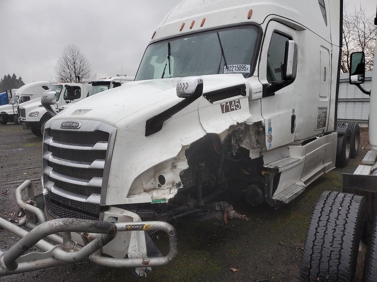 Lot #3290443780 2020 FREIGHTLINER CASCADIA 1