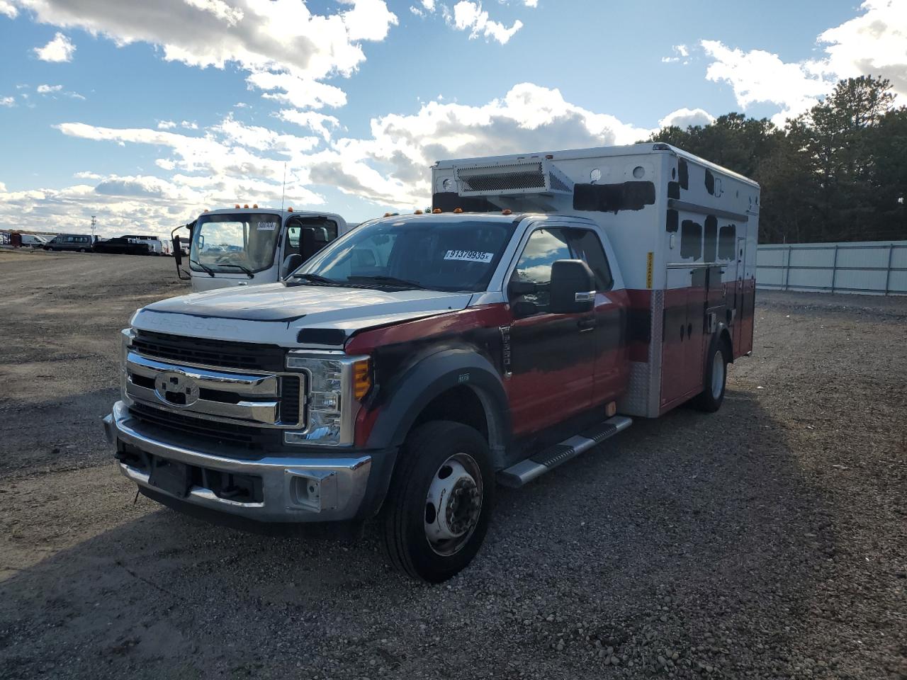 FORD F-550 SUPER DUTY