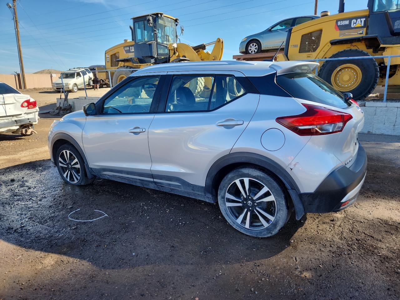 NISSAN KICKS S