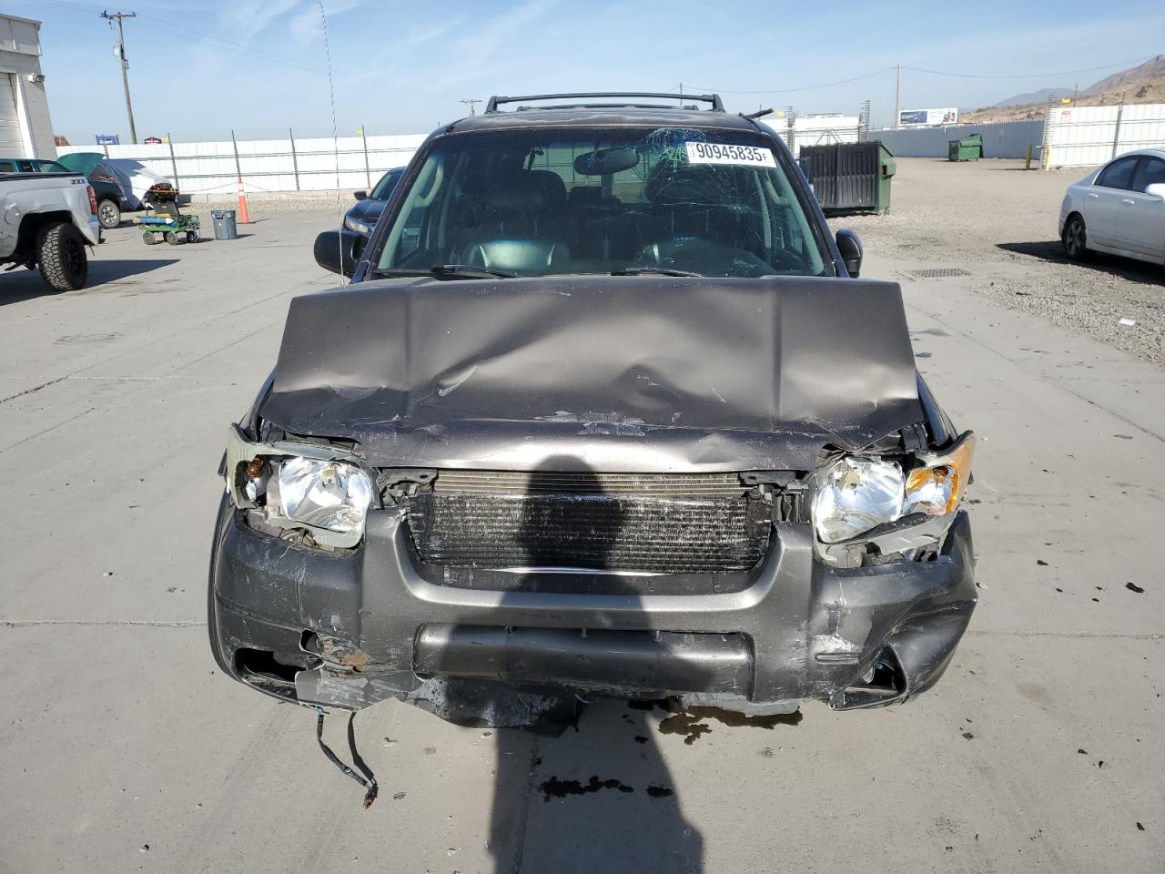 Lot #3285011936 2004 FORD ESCAPE LIM