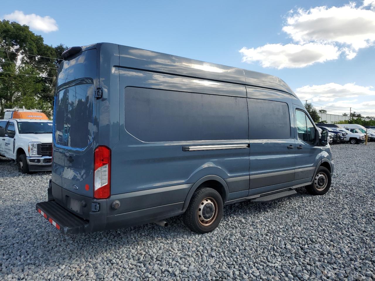FORD TRANSIT T-250