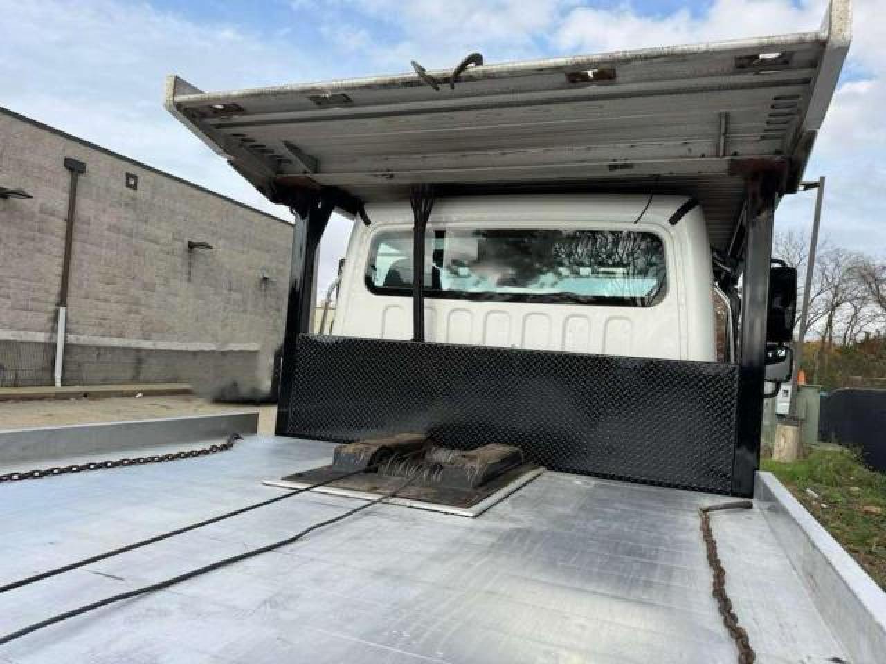 Lot #3284610350 2017 FREIGHTLINER M2 106 MED