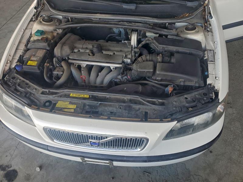 2003 VOLVO V70 #3302746039