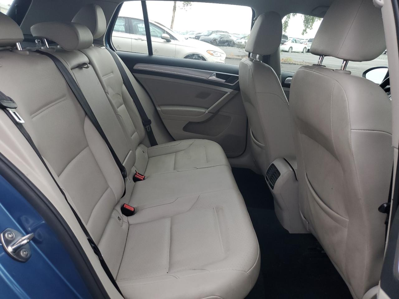 VOLKSWAGEN E-GOLF SEL PREMIUM