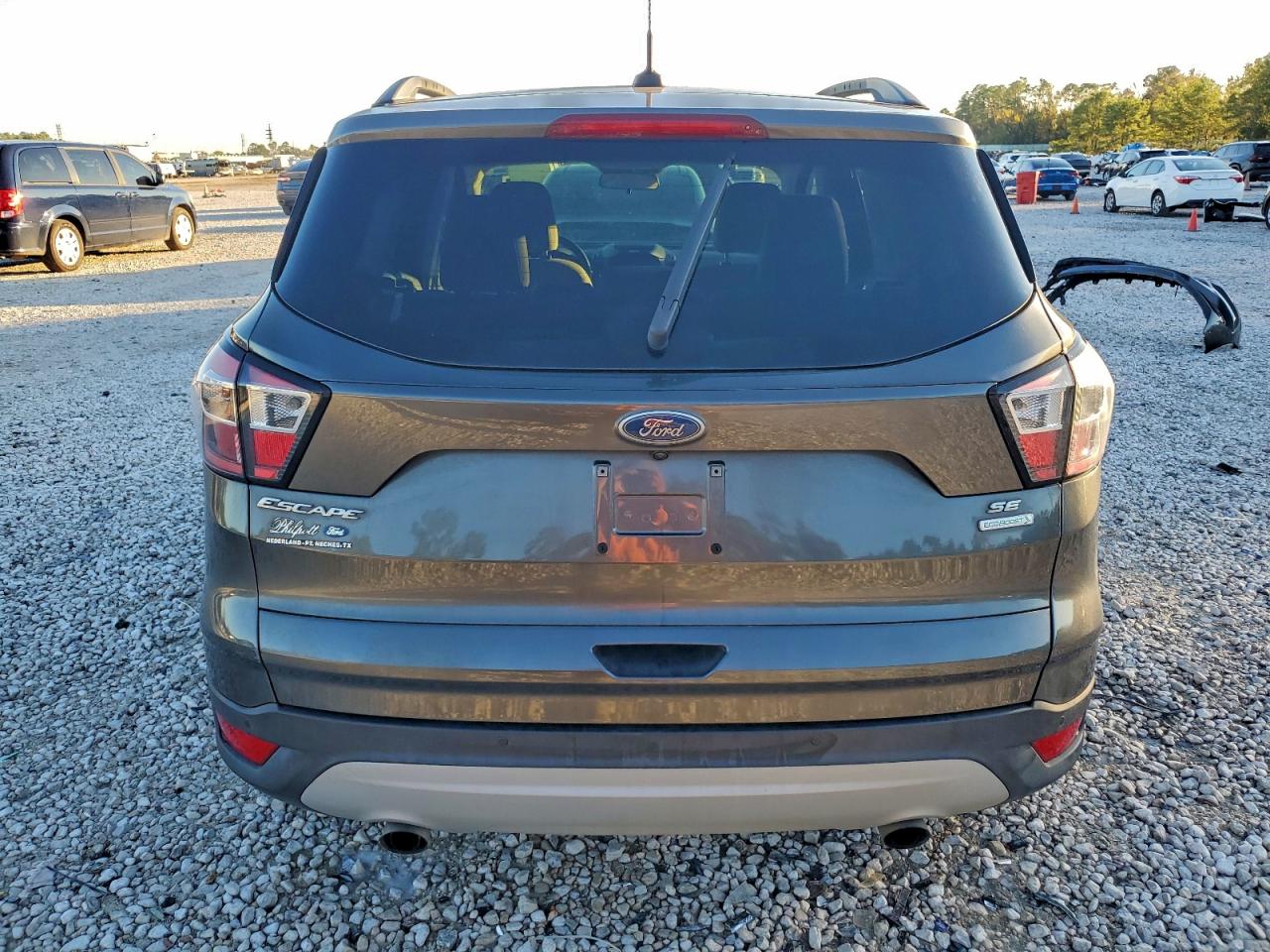 FORD ESCAPE SE