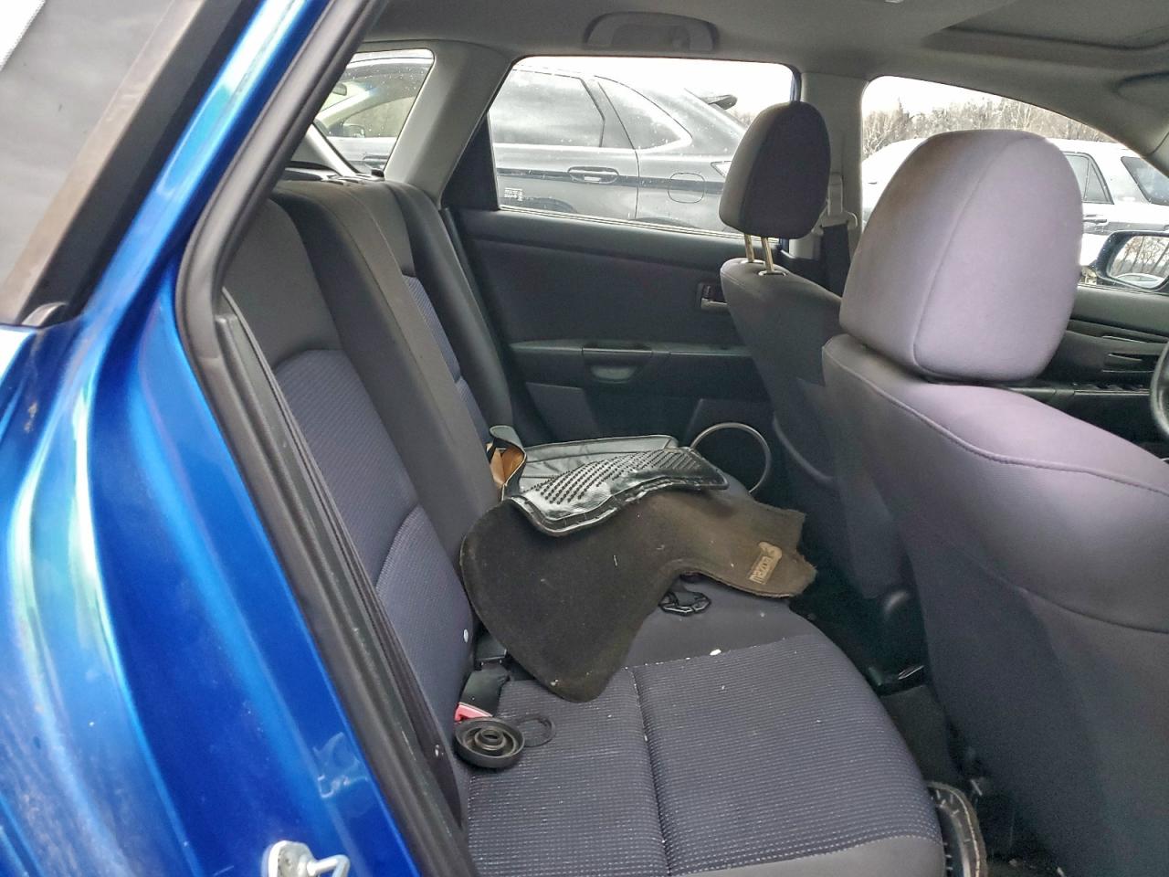 Lot #3302647083 2004 MAZDA 3 HATCHBAC