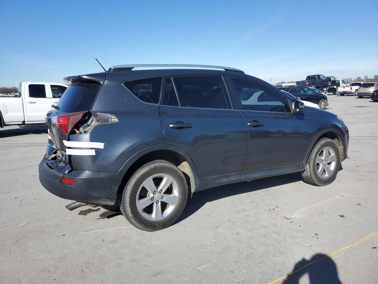 TOYOTA RAV4 XLE