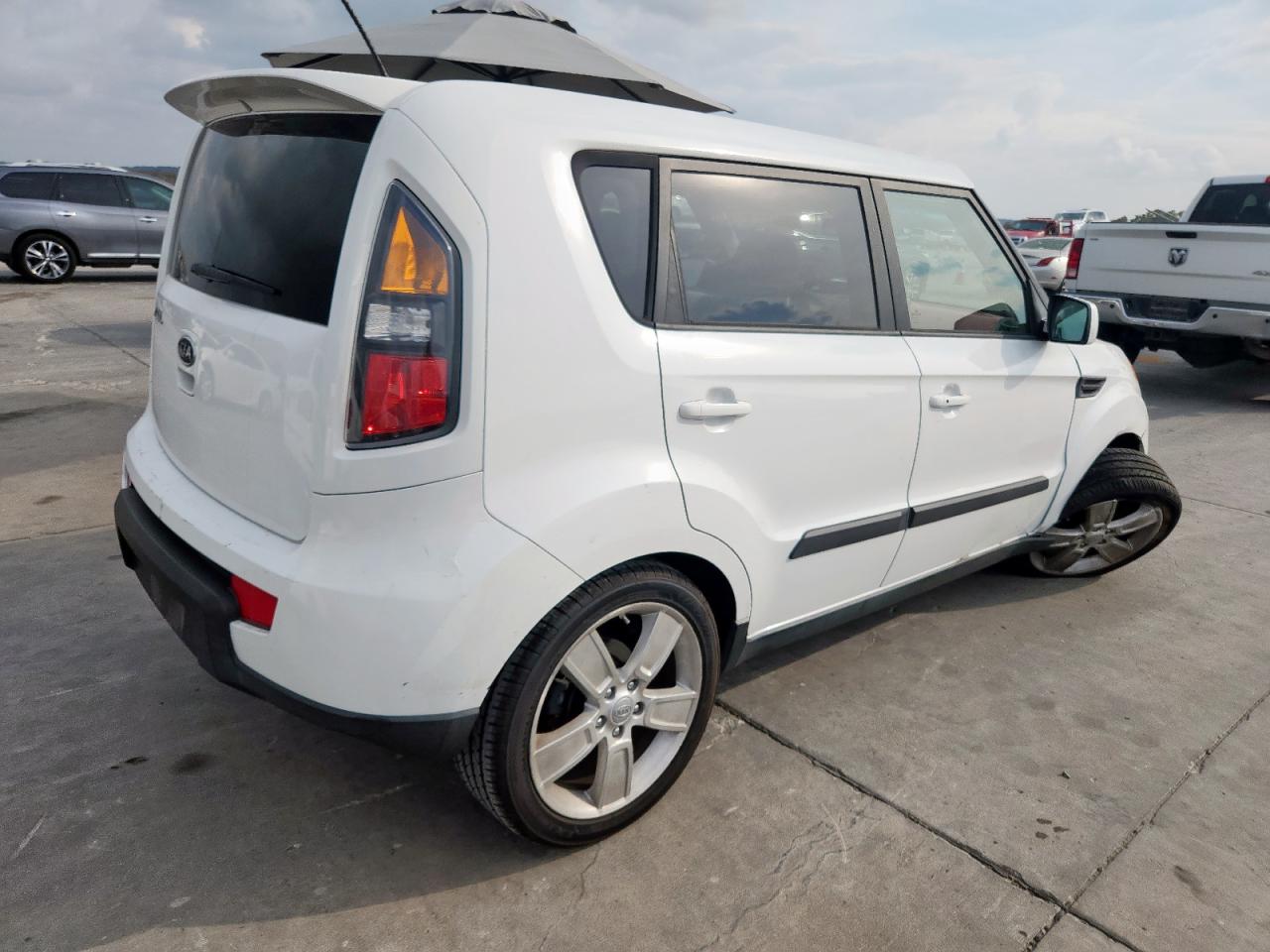 KIA SOUL +
