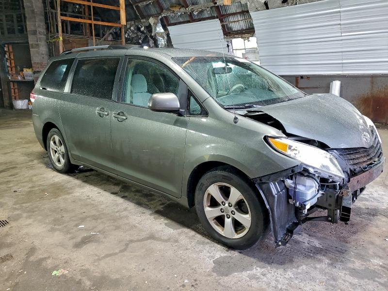 2014 TOYOTA SIENNA LE #3302699075