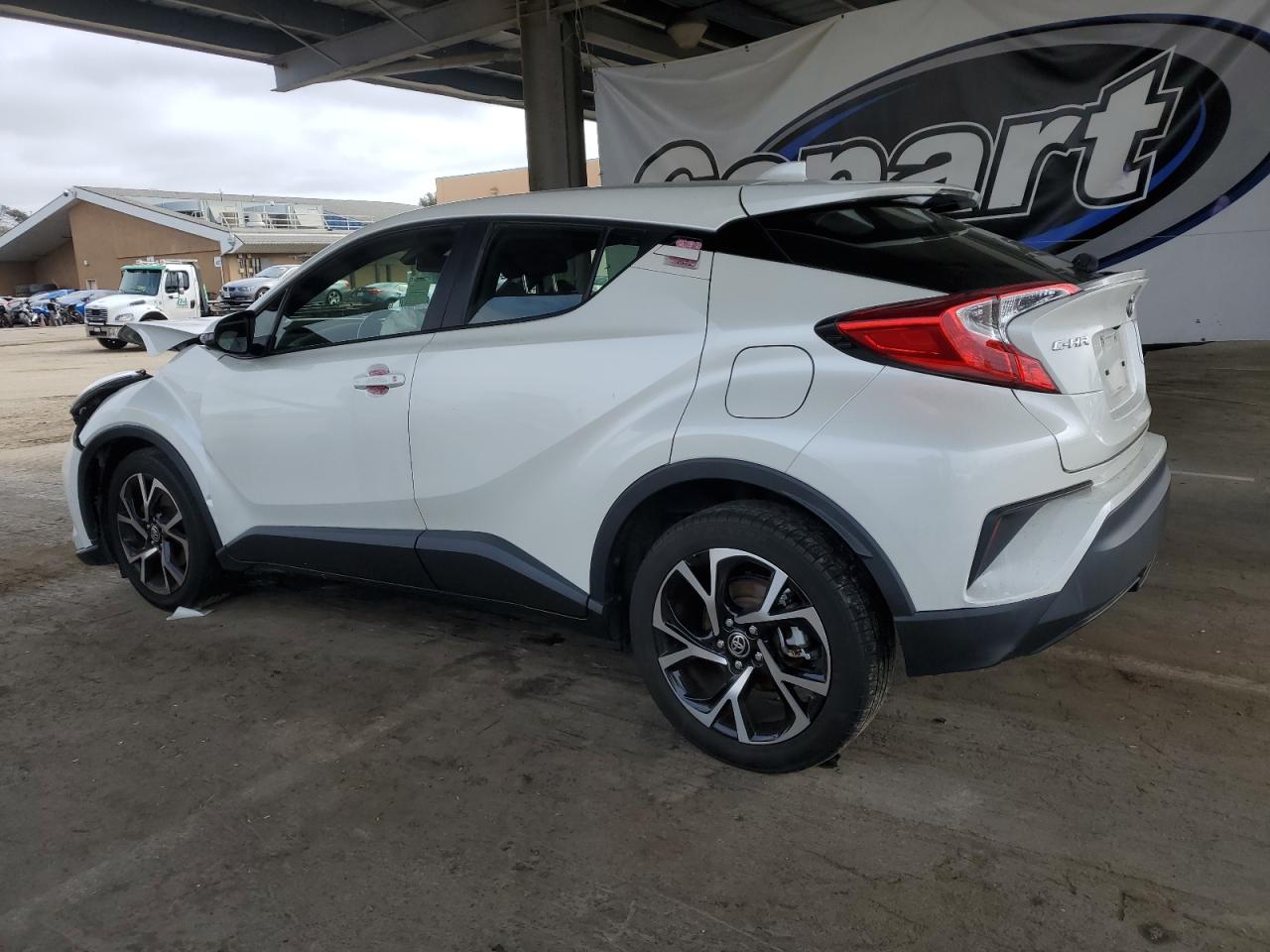 TOYOTA C-HR XLE
