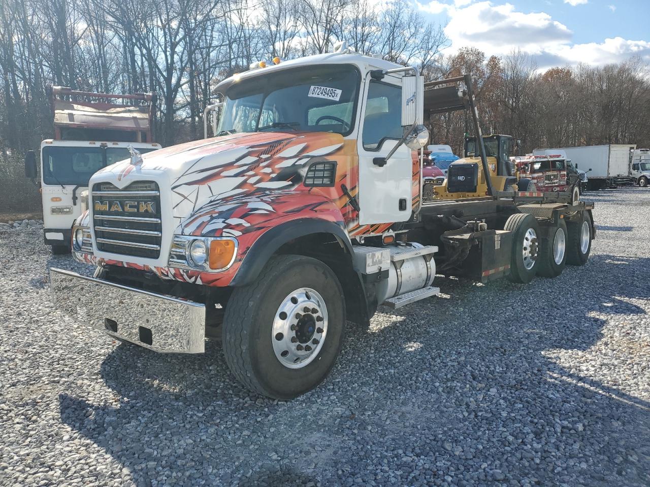 Lot #3286572158 2007 MACK 700 CV700