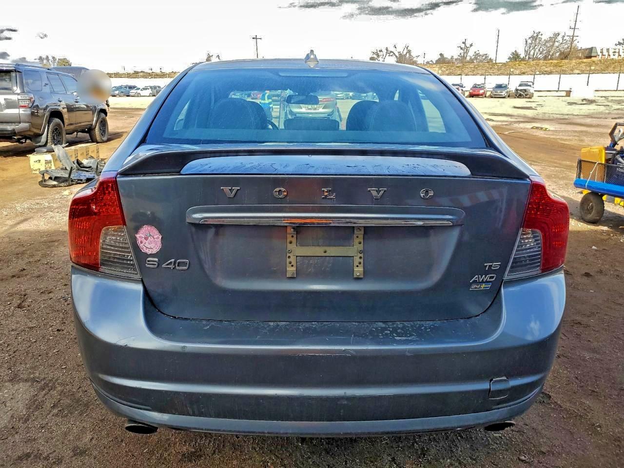 Lot #3305530083 2009 VOLVO S40 T5