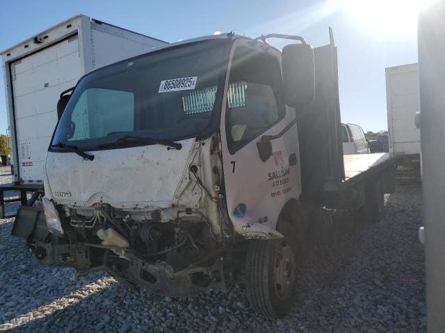 Global Auto Auctions: 2013 HINO 195