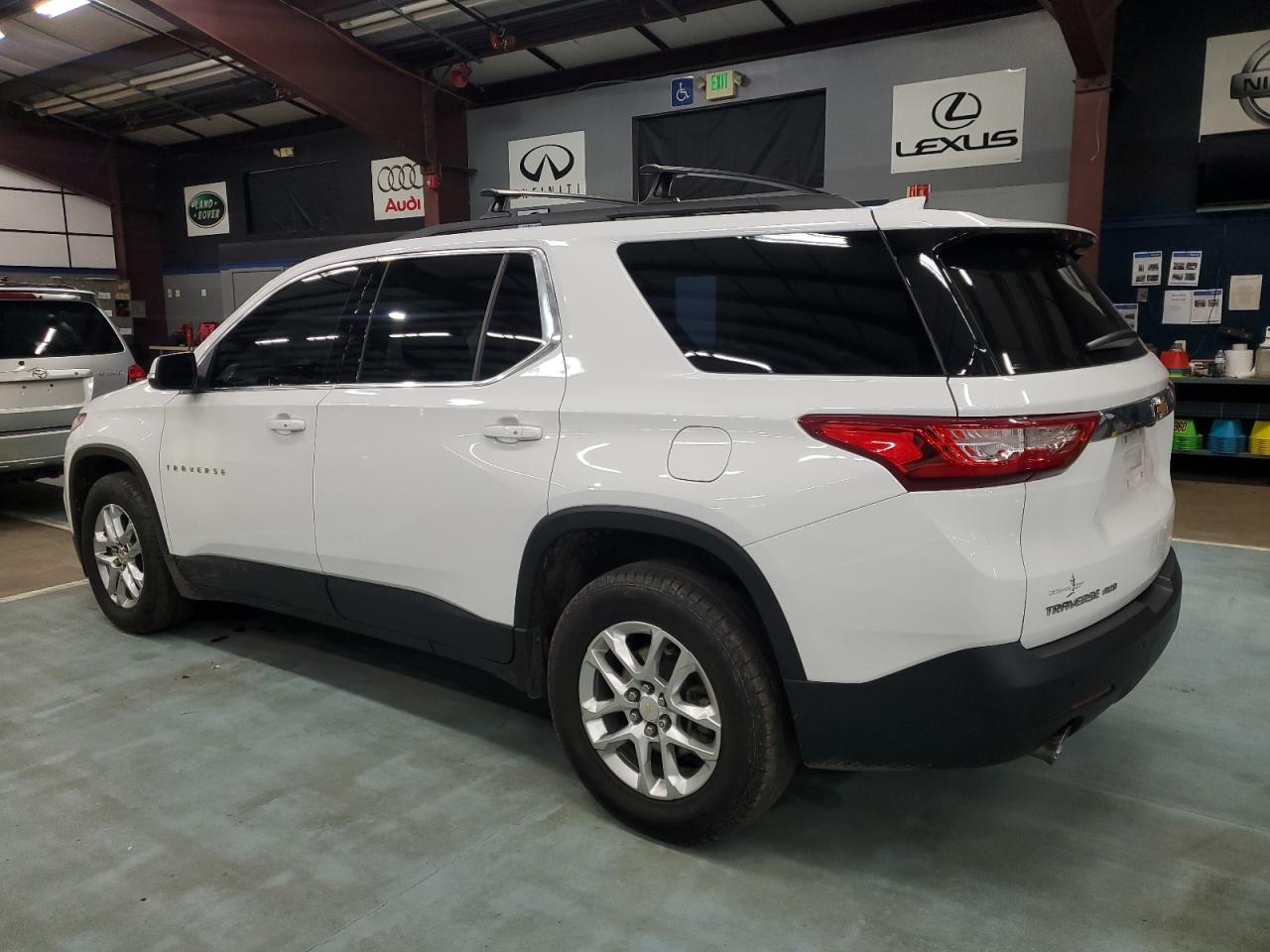 CHEVROLET TRAVERSE LT
