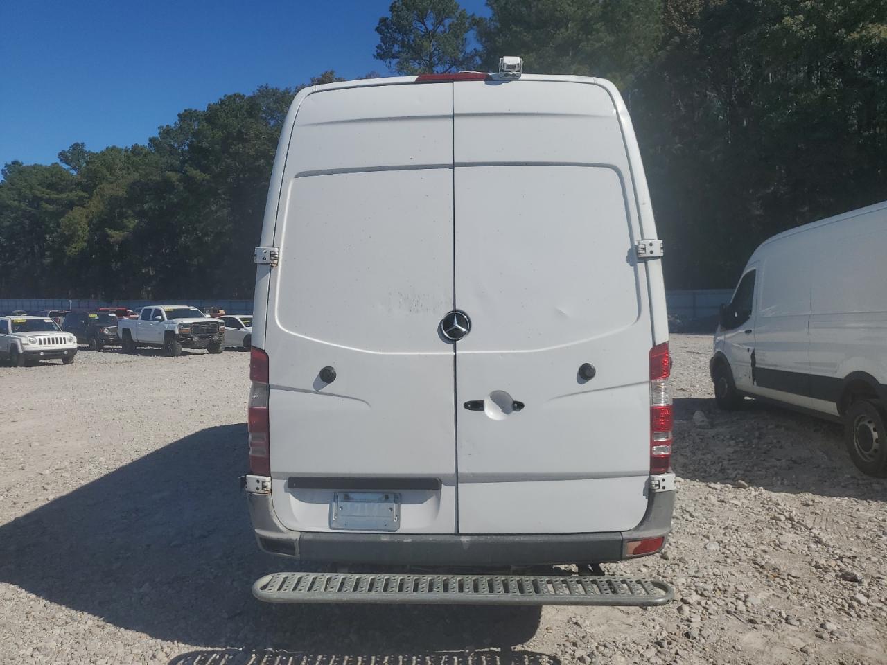 MERCEDES-BENZ SPRINTER 2500