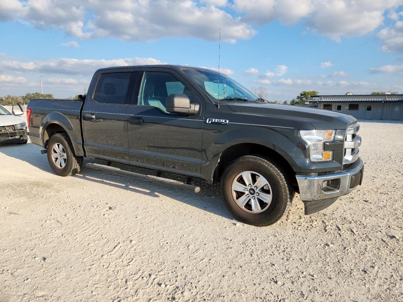 FORD F-150 SUPERCREW