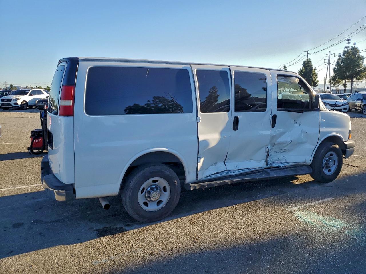 CHEVROLET EXPRESS LT