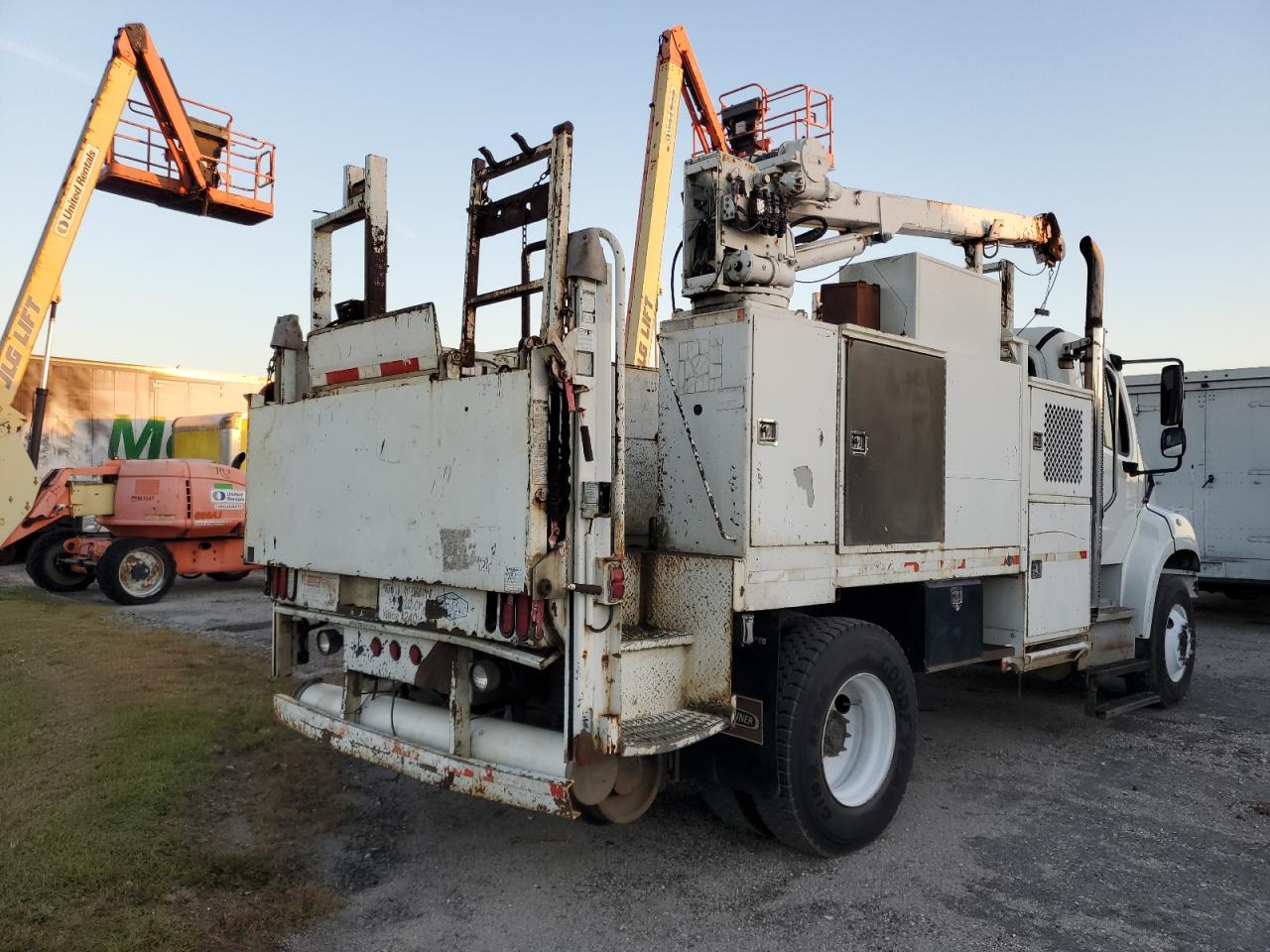 Lot #3292396269 2011 FREIGHTLINER M2 106 HEA