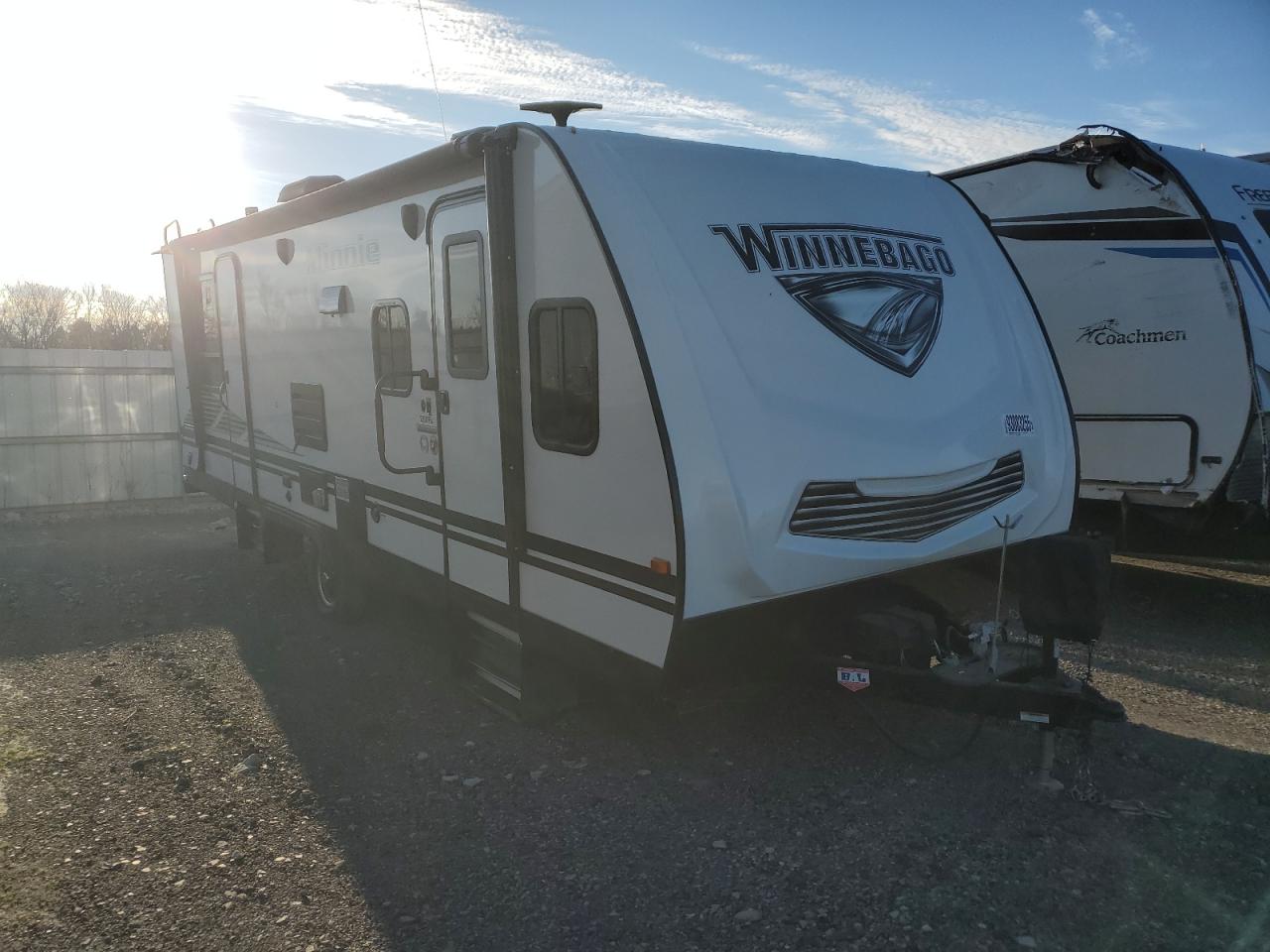 Lot #3292420612 2020 WINNEBAGO MINNIE
