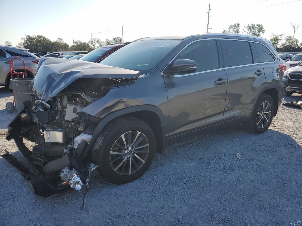 TOYOTA HIGHLANDER SE