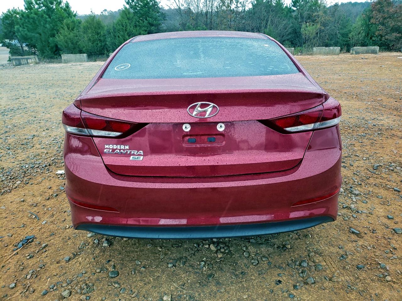 HYUNDAI ELANTRA SE