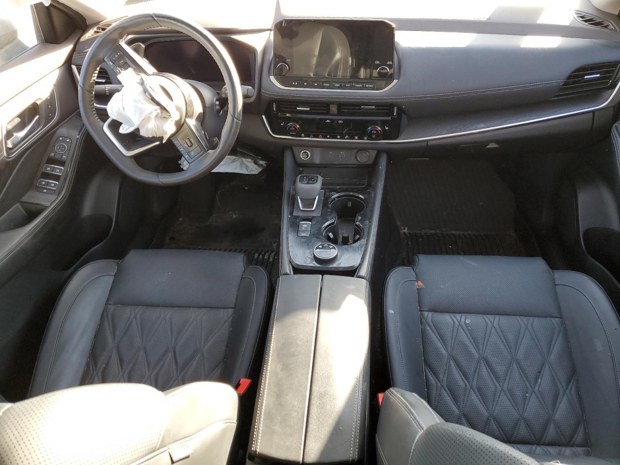 NISSAN ROGUE PLATINUM