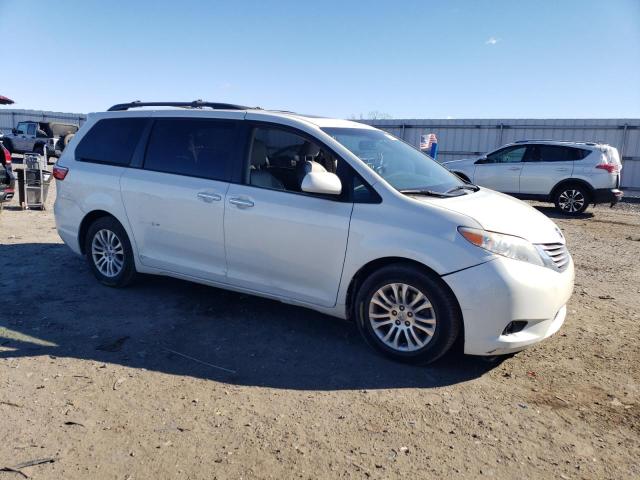 2017 TOYOTA SIENNA XLE #3297163519