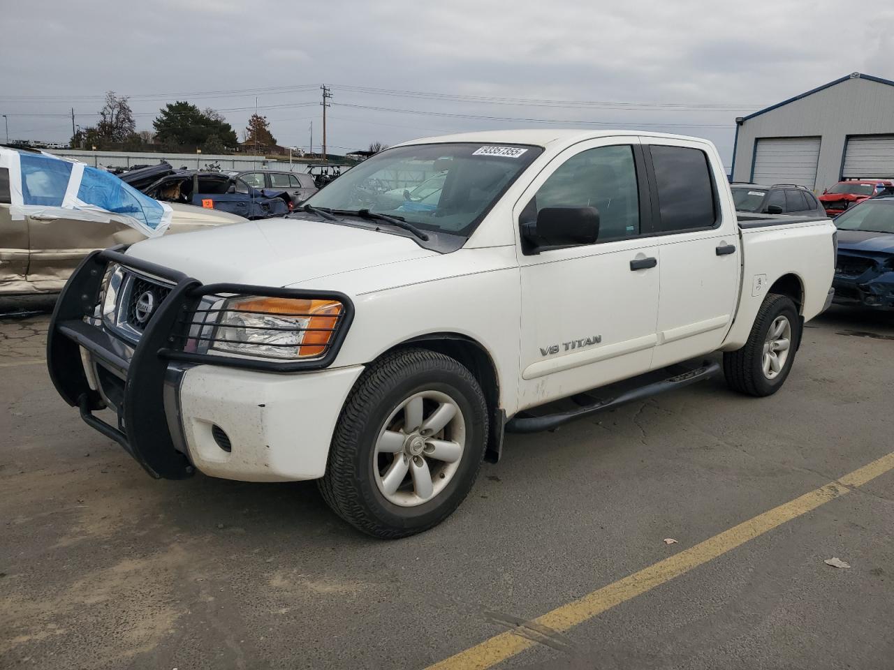 NISSAN TITAN S