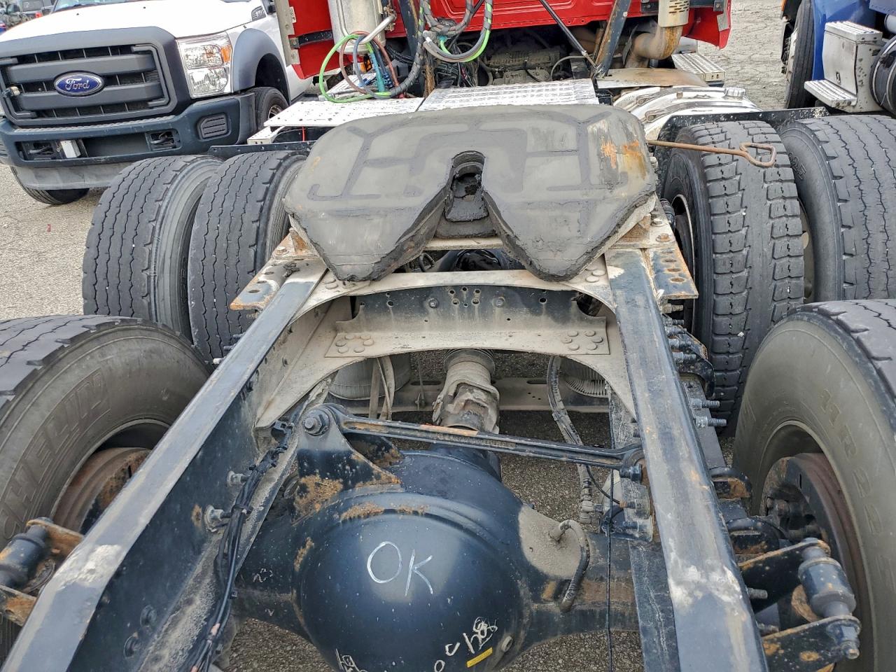 Lot #3296892819 2017 MACK CXU613