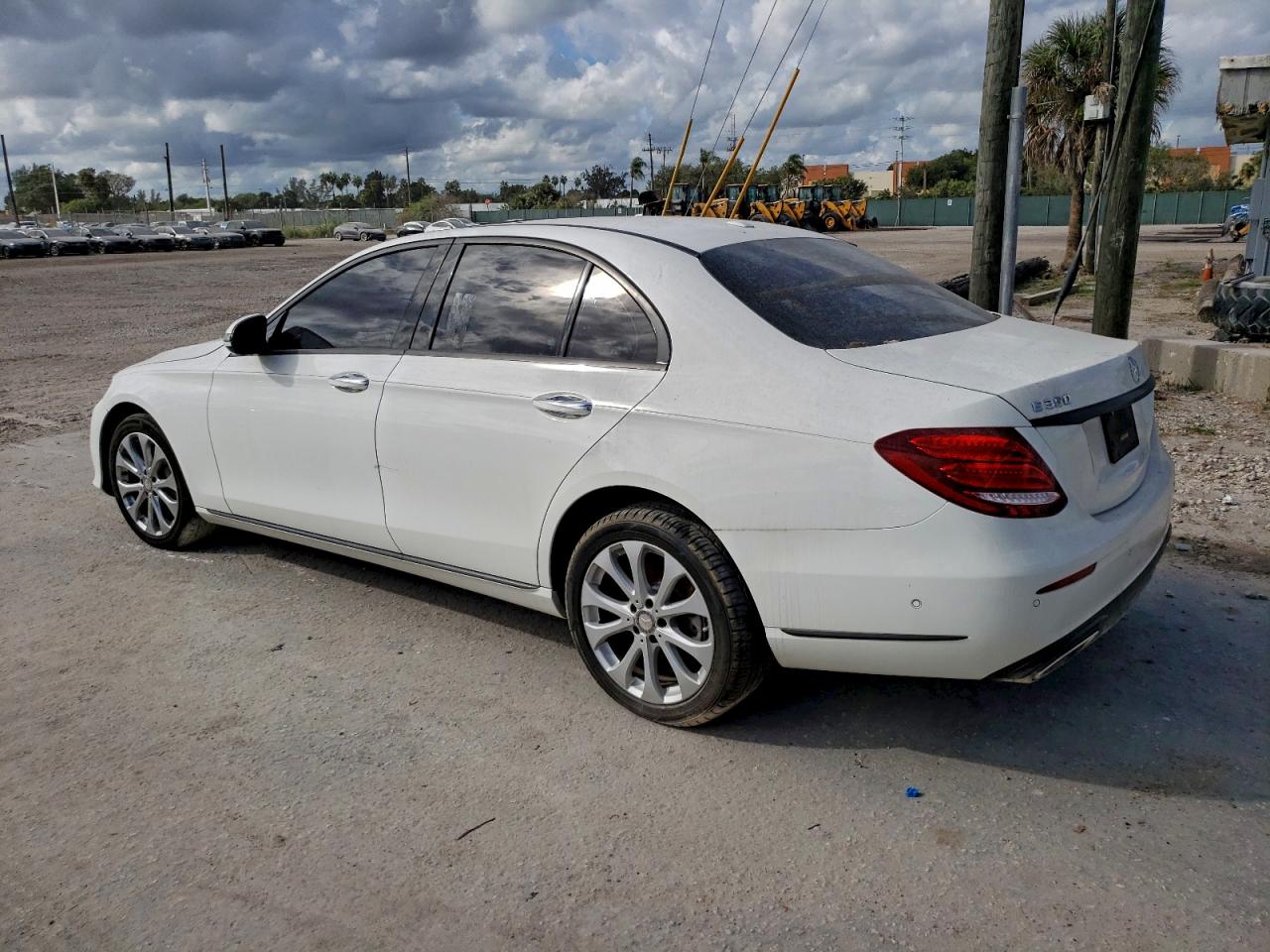 MERCEDES-BENZ E-CLASS 300 4MATIC