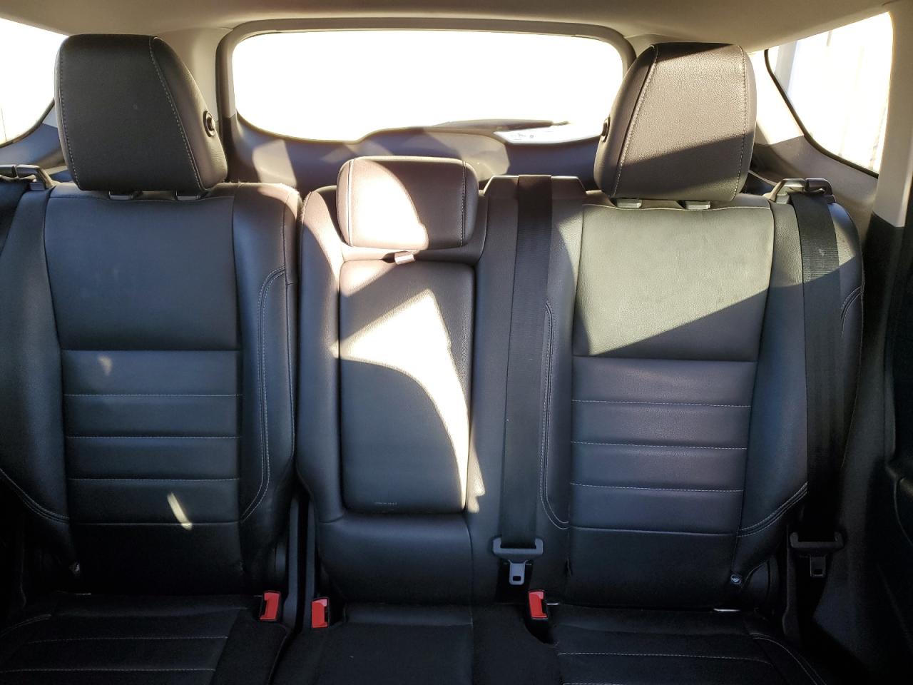 FORD ESCAPE TITANIUM