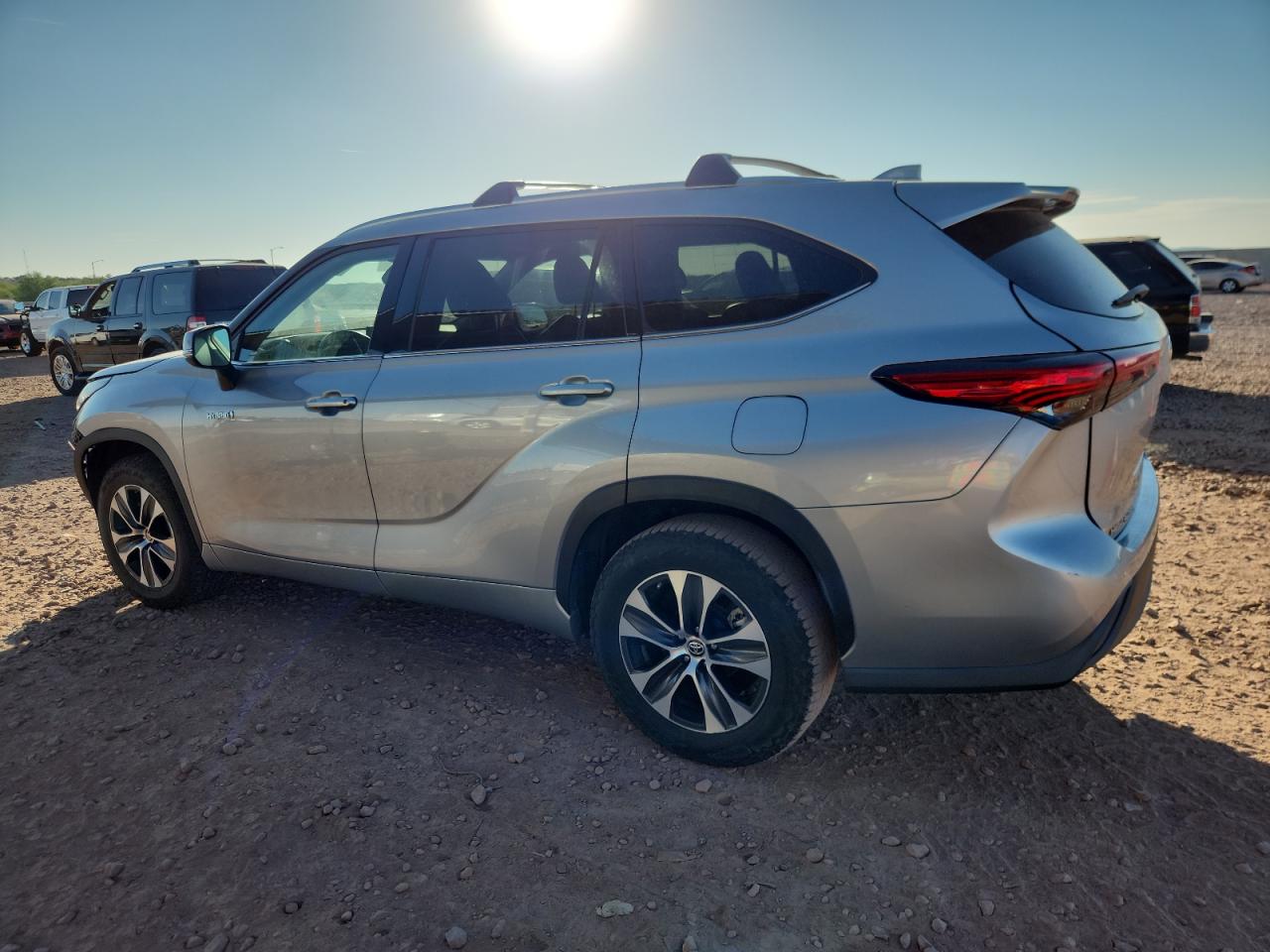 TOYOTA HIGHLANDER HYBRID XLE